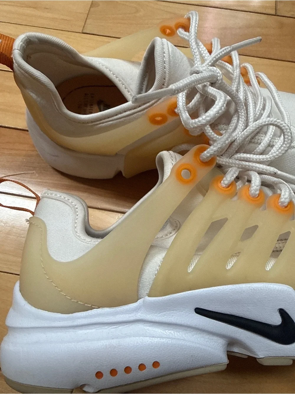 Nike Air Presto Sanddrift Light Women’s Sneakers